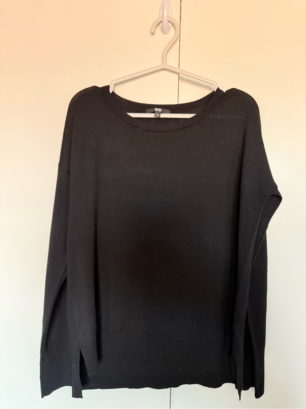 Uniqlo Women Extra Fine Merino Sweater, Size: L, Color: Black, Perfect Condition